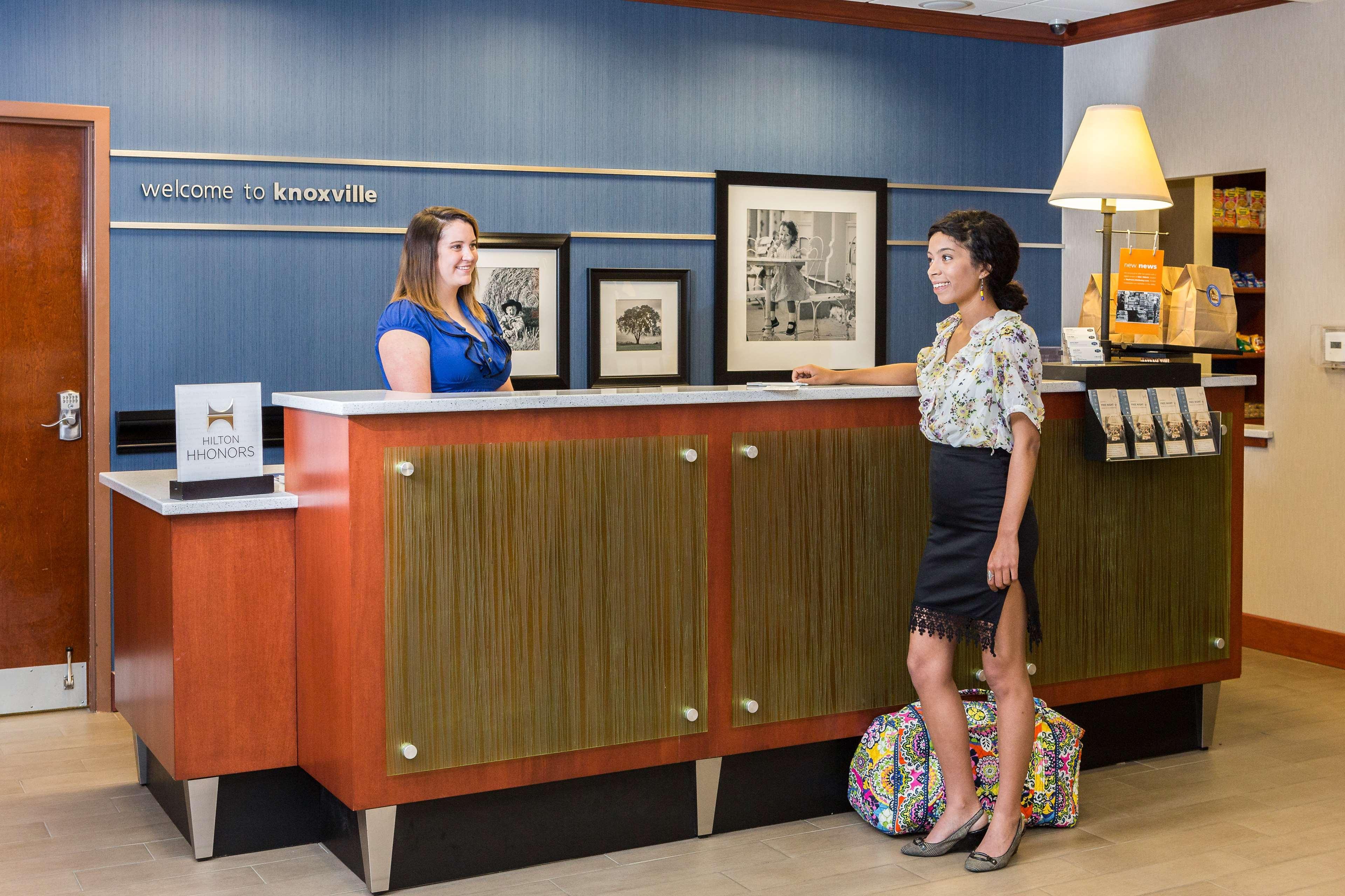 Hampton Inn & Suites Knoxville-Downtown Εξωτερικό φωτογραφία
